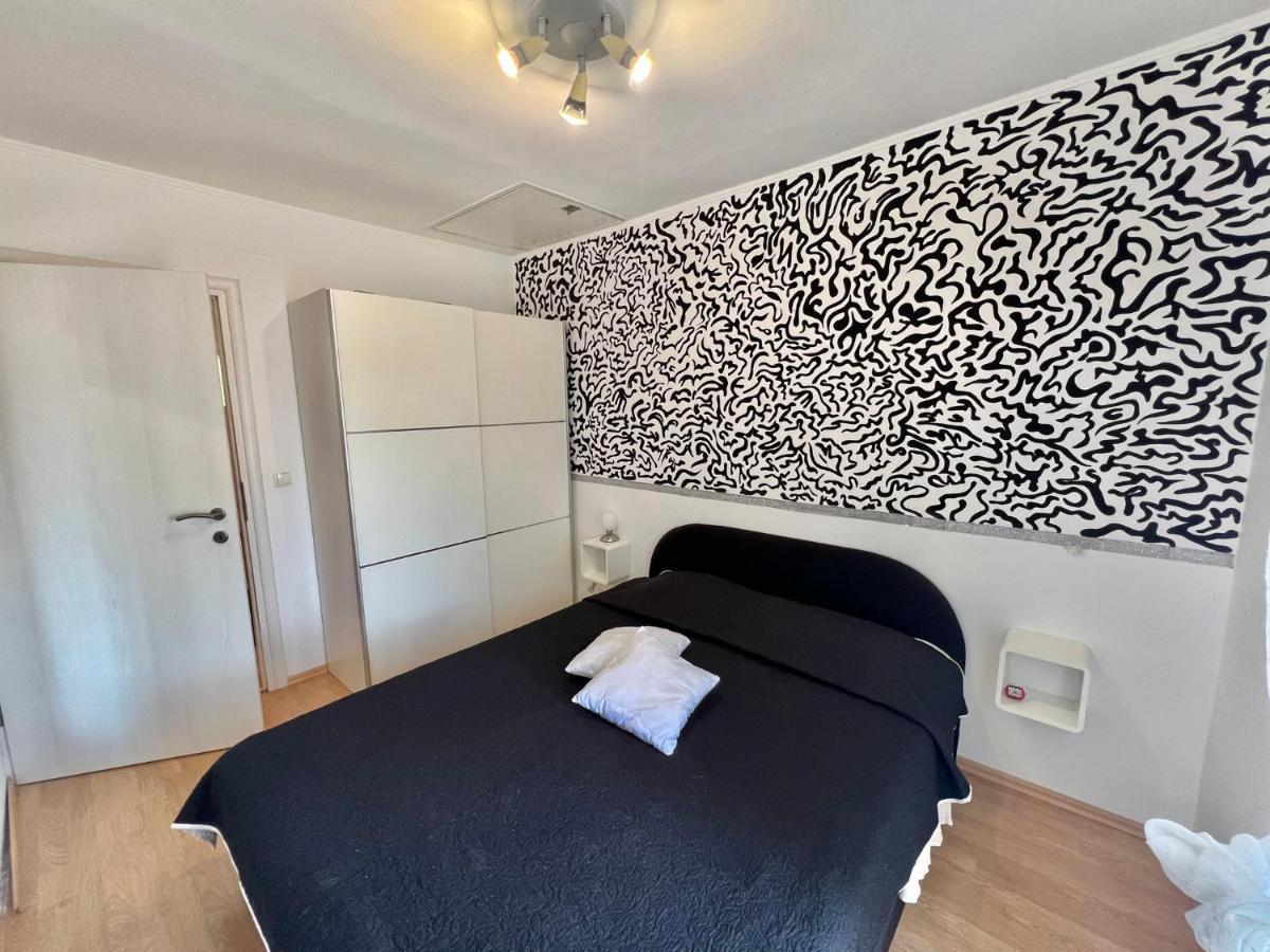 Apartments In Dramalj 45034 Екстер'єр фото