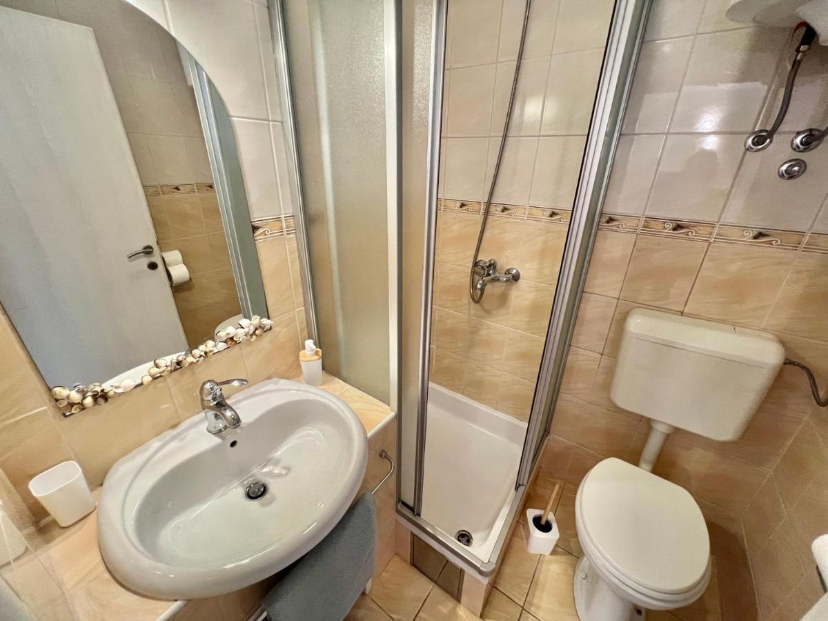 Apartments In Dramalj 45034 Екстер'єр фото