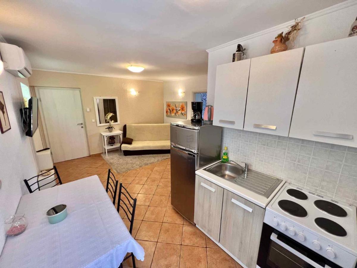 Apartments In Dramalj 45034 Екстер'єр фото