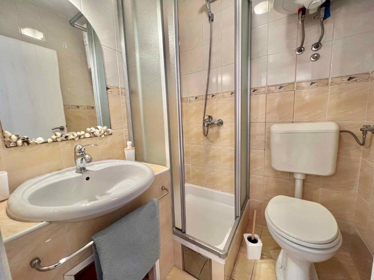 Apartments In Dramalj 45034 Екстер'єр фото