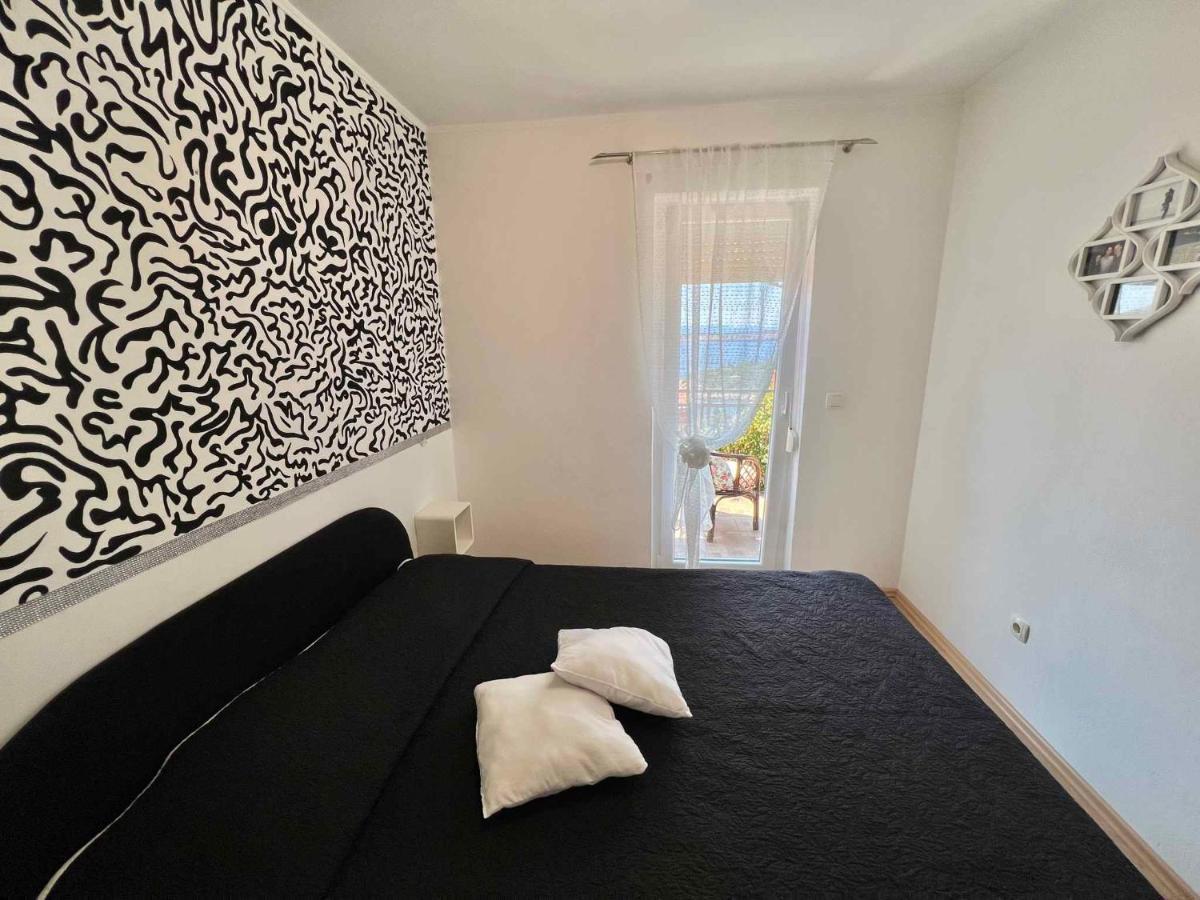 Apartments In Dramalj 45034 Екстер'єр фото